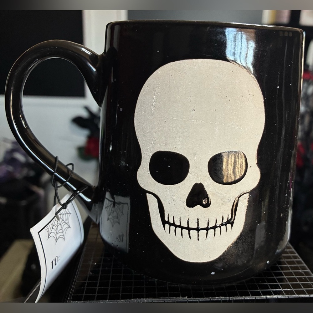 Black Skull Mug